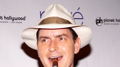 articles/2011/02/06/charlie-sheen-confessions-of-his-bartender/schwartz-sheen_158224_qzmy3h