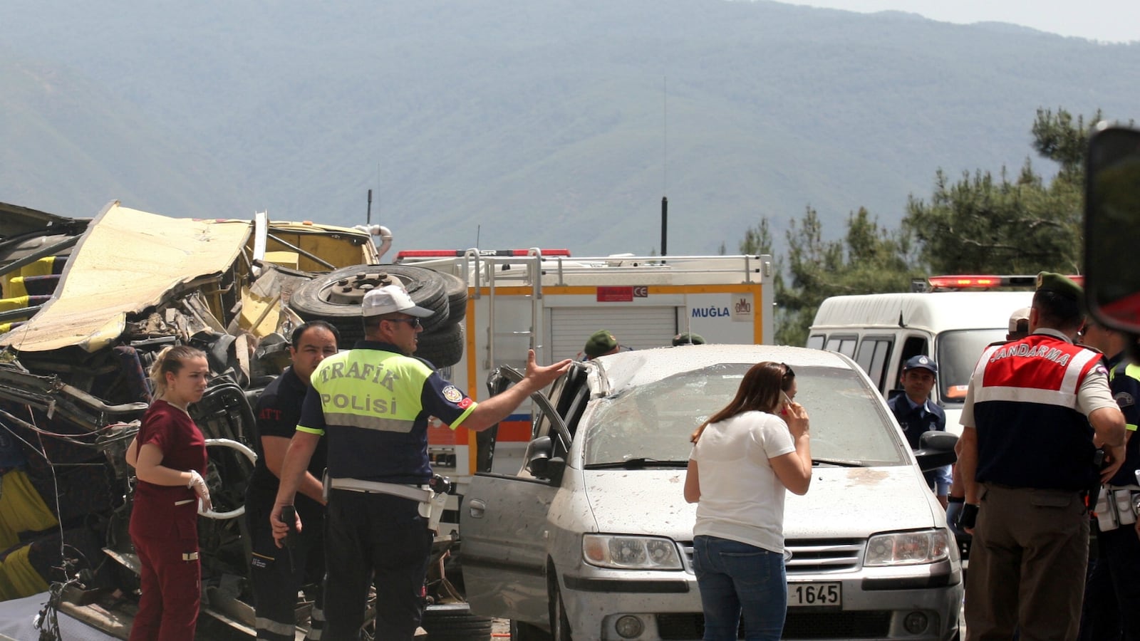 cheats/2017/05/13/at-least-23-dead-in-turkey-bus-crash/170513-turkey-bus-crash-cheat_sfxlm2