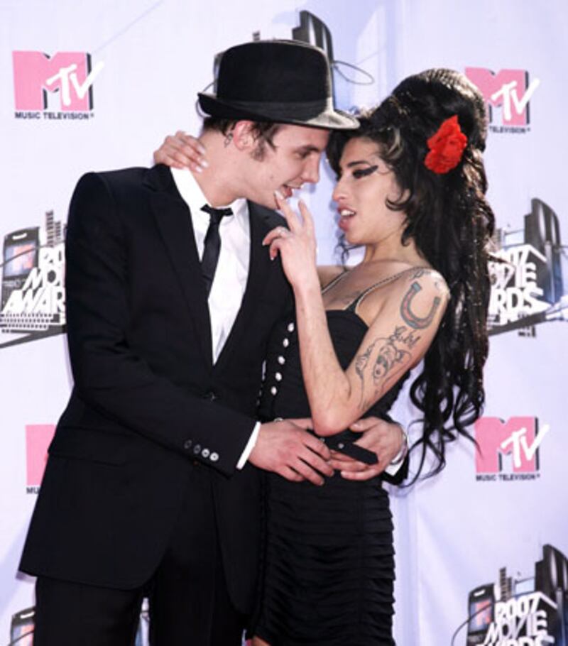 galleries/2009/12/08/will-you-remarry-me/celeb-remarriages---winehousecivil_wu8jrv