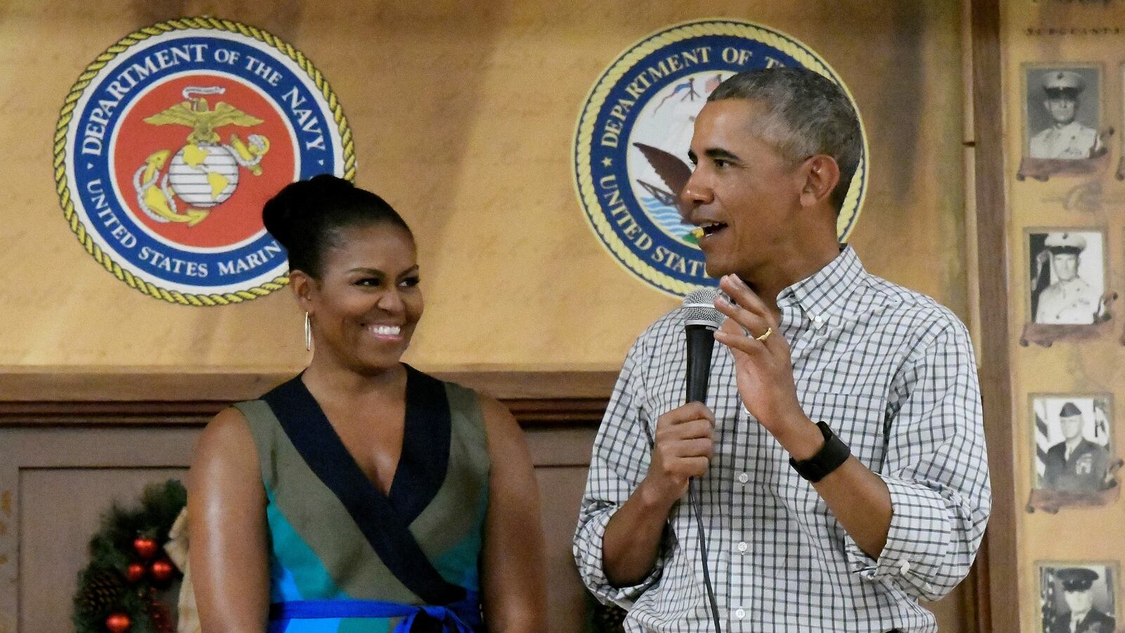 cheats/2016/12/26/obama-privilege-of-my-life-to-serve-as-commander-in-chief/161226-obama-hawaii-privilege-cheat_khsmpr