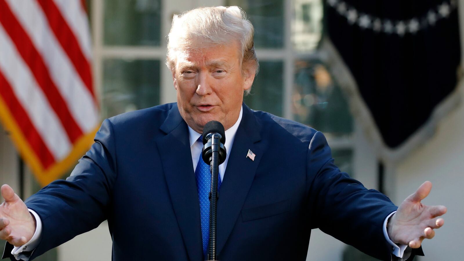 171102-trump-only-i-matter-cheat_fa8vmg