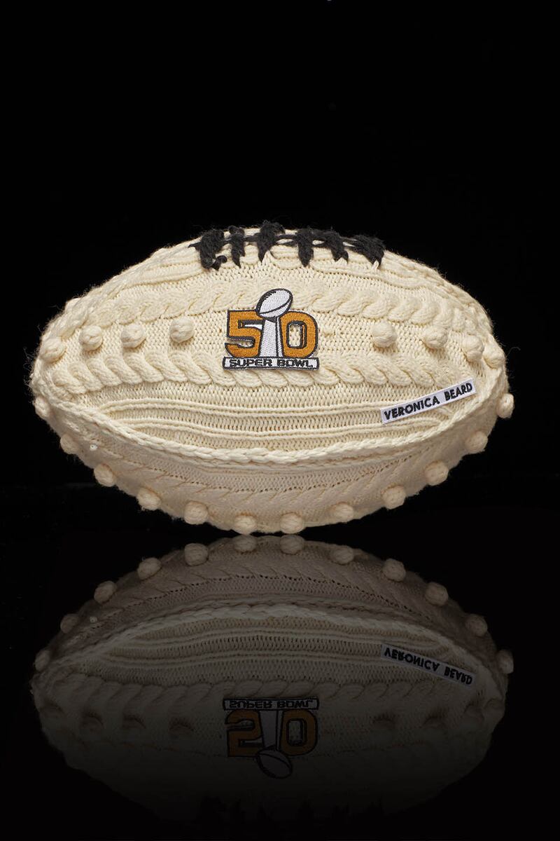 galleries/2016/02/06/12-bejeweled-footballs-you-won-t-want-to-fumble/160205-artist-footballs-12_yz0xew