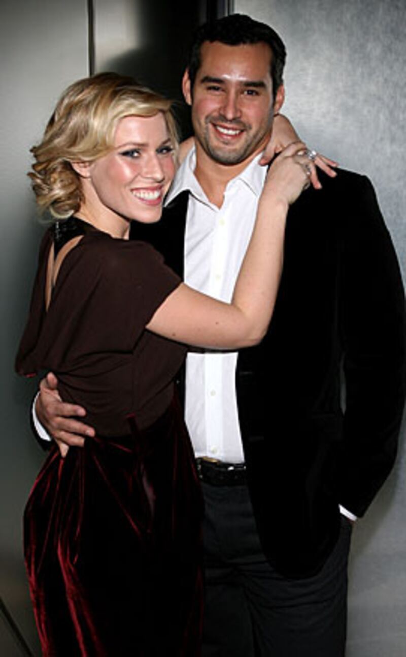 galleries/2009/03/24/getting-hitched/celeb-engagments---natasha-bedingfield-matthew-robinson_mwa3nx