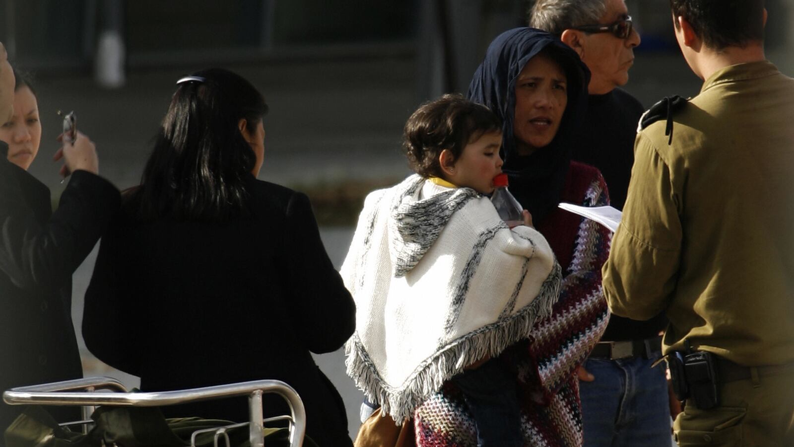 articles/2012/05/31/african-refugees-as-israel-s-democratic-and-all-american-dilemma/filipino-border-openz_xwqdpb