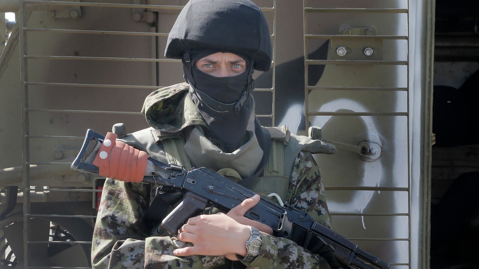 galleries/2014/06/04/conflict-intensifies-in-eastern-ukraine/conflict-intensifies-in-eastern-ukraine-image_izm7j8