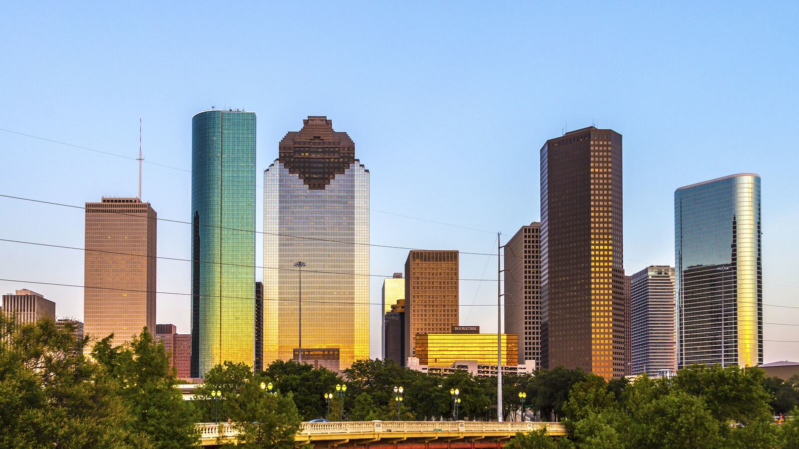 articles/2014/07/10/foodie-heaven-in-houston/140708-starbucks-houston-eats-tease_digwzq