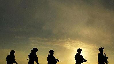 cheats/2010/10/03/traumatic-brain-injuries-plague-us-troops/staying-in-iraq_gaotce