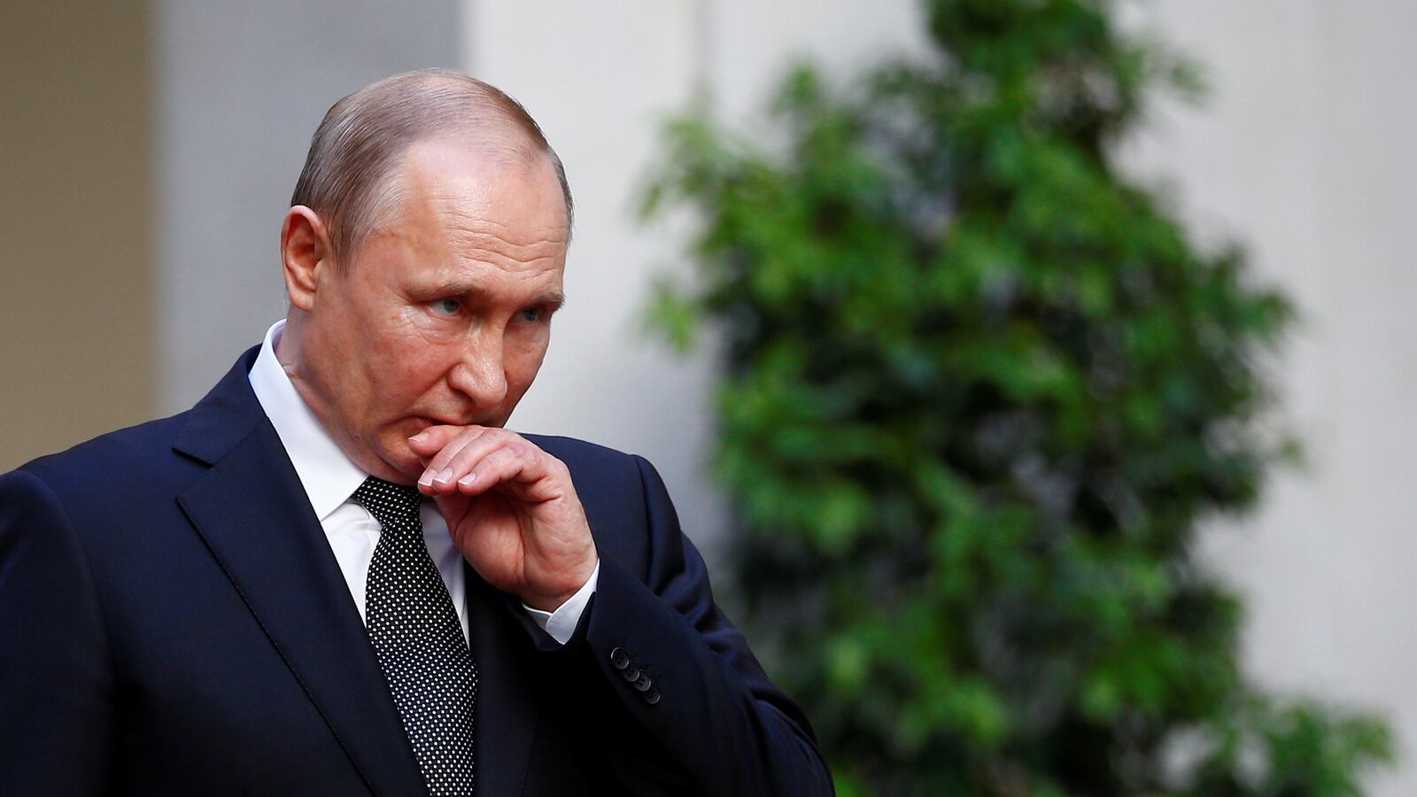 2019-07-04T000000Z_335276444_RC1F4589F040_RTRMADP_3_ITALY-RUSSIA-PUTIN-CONTE_jf7frs