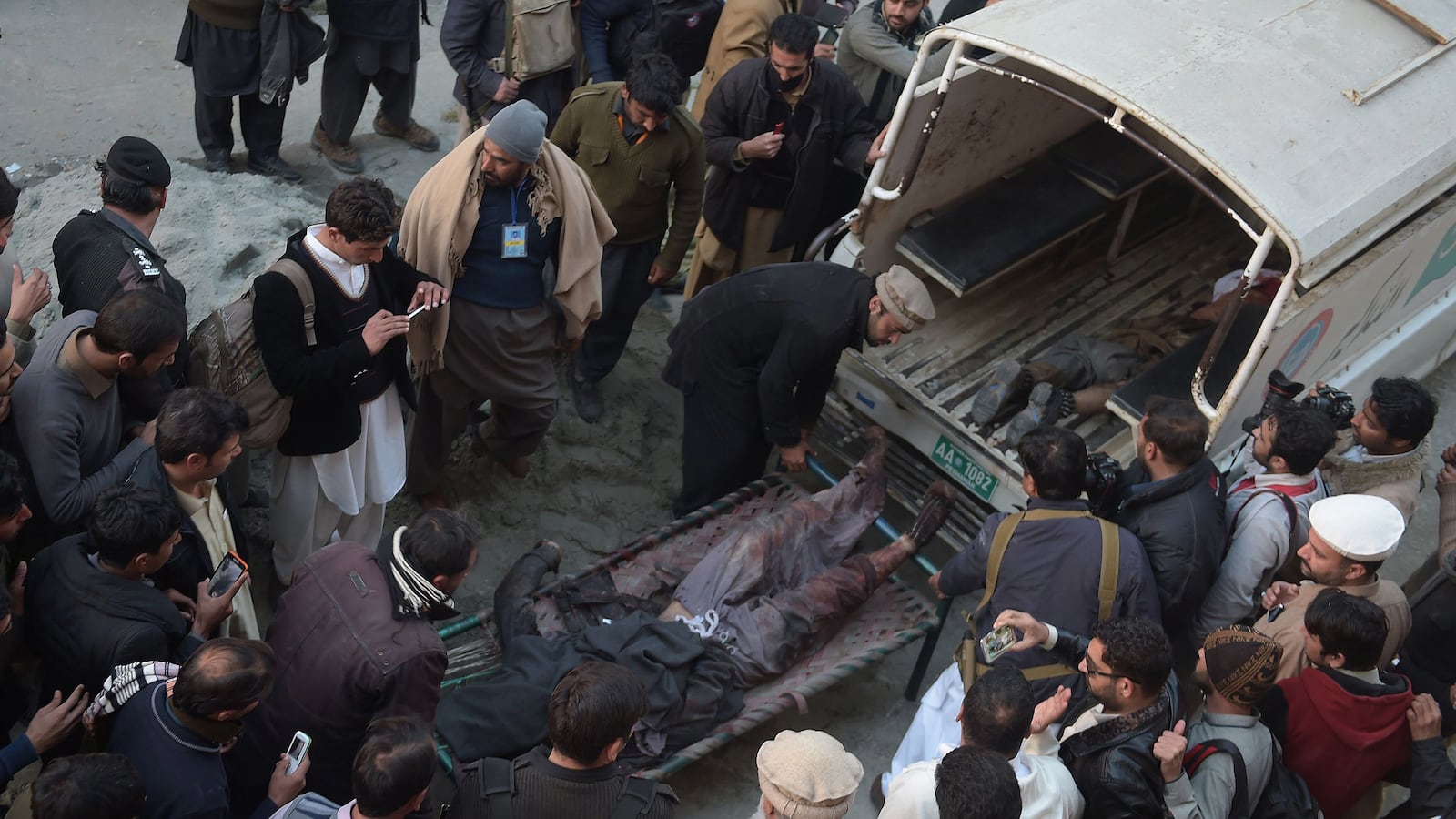 galleries/2016/01/20/terrorist-attack-on-university-kills-23-photos/160120-pakistan-attack1_etkzck