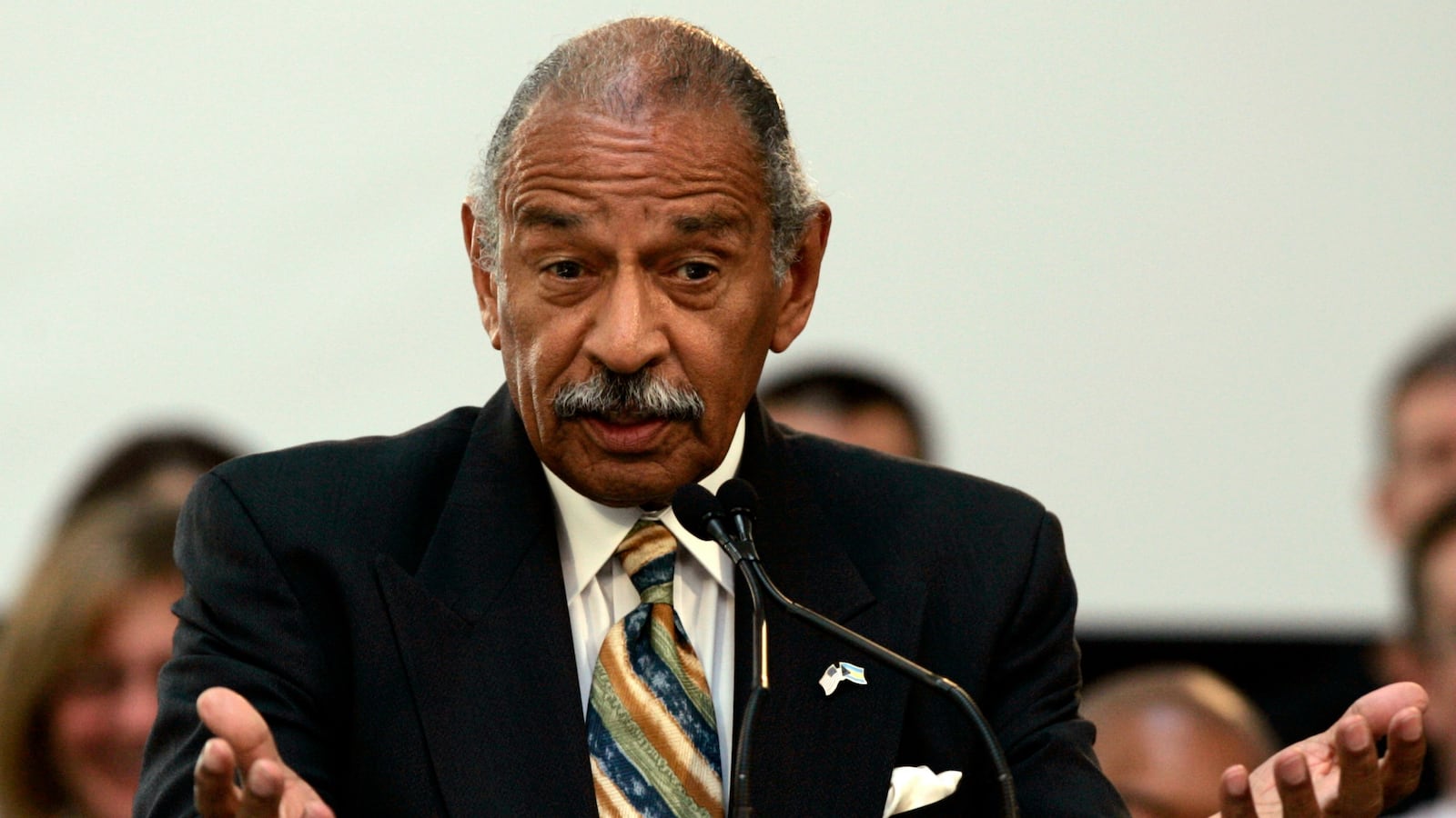 171122-conyers-cheat_hrtkwz