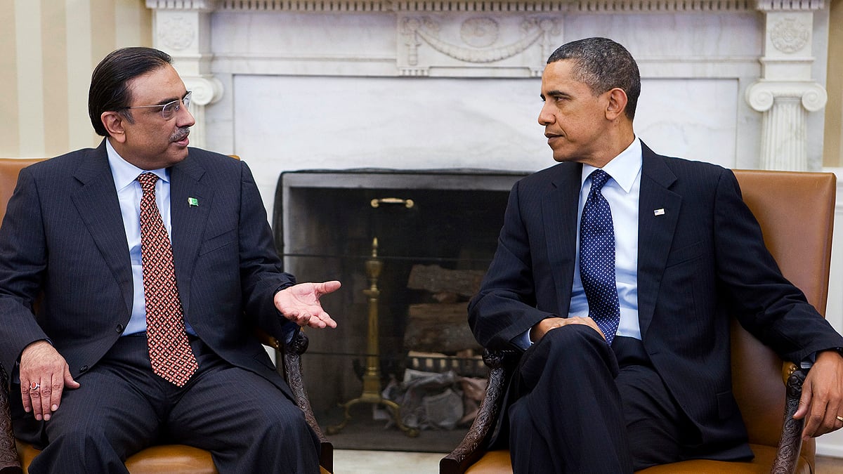 cheats/2011/12/01/obama-no-apology-for-pakistan/obama-zardari-cheat_pvoe9b