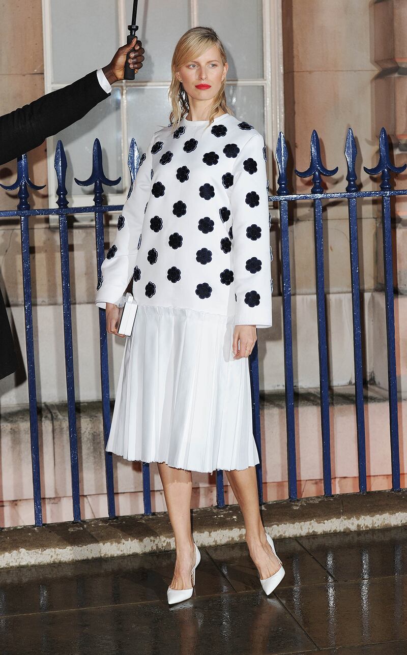 galleries/2014/02/21/from-angelina-jolie-to-emma-watson-the-best-worst-dressed-of-the-week-photos/140220-best-worst-1_vgajtd