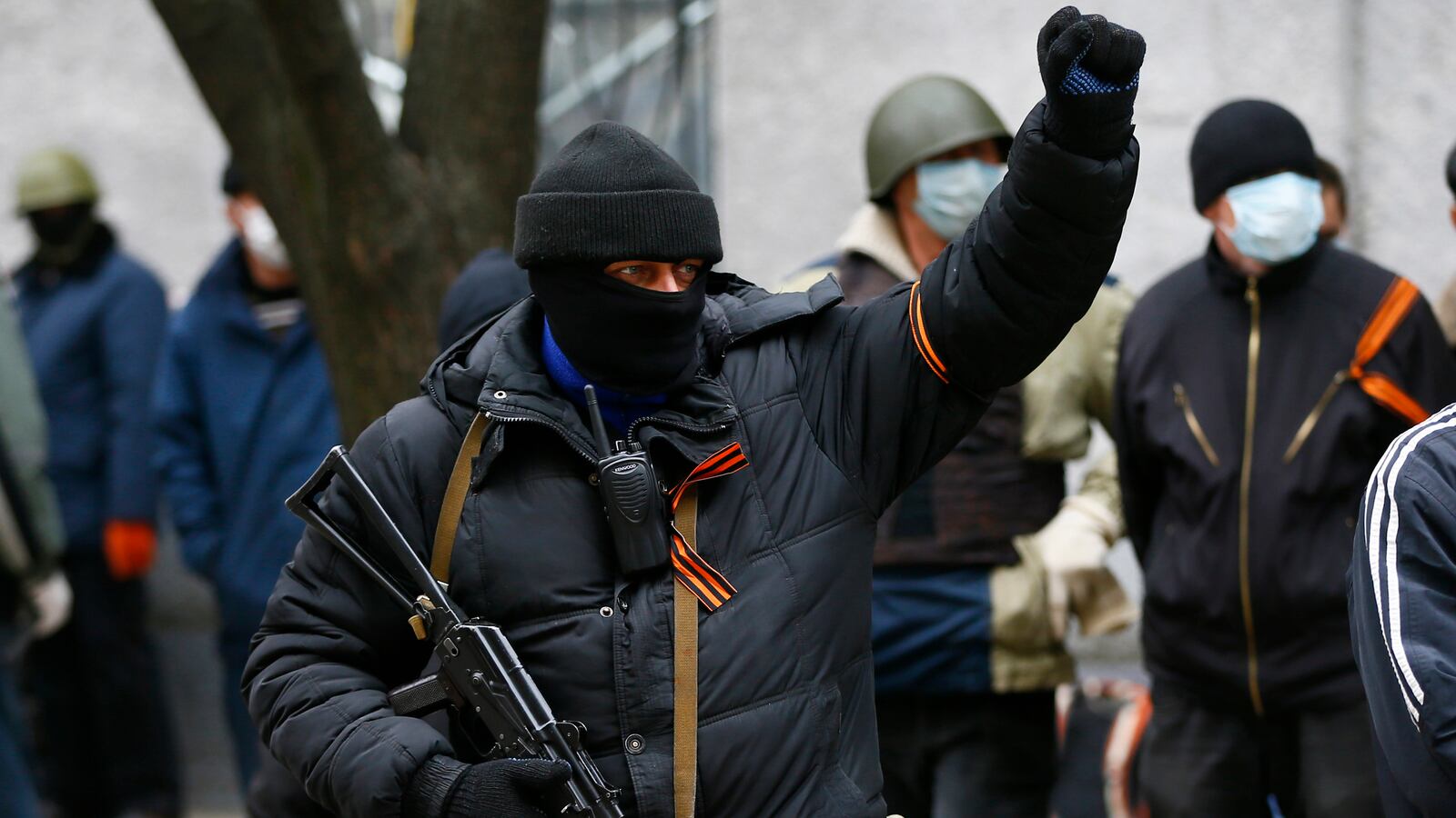 cheats/2014/04/12/gunmen-sieze-ukraine-gov-t-buildings/140412-ukraine-gunman-cheat_pcqgcv