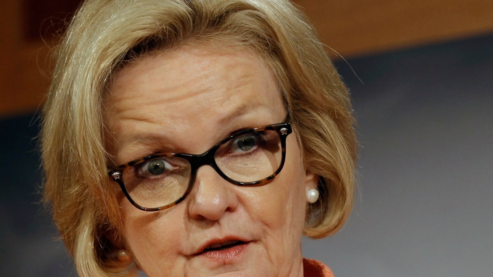 cheats/2012/09/28/mccaskill-bachmann-s-a-hippie-compared-to-akin/mccaskill-akin-hippie-cheat_kq68bl