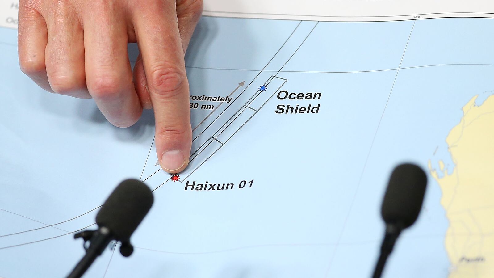 articles/2014/05/07/aviation-leaders-went-missing-along-with-mh370/140506-irving-plane-tease_dayp4a