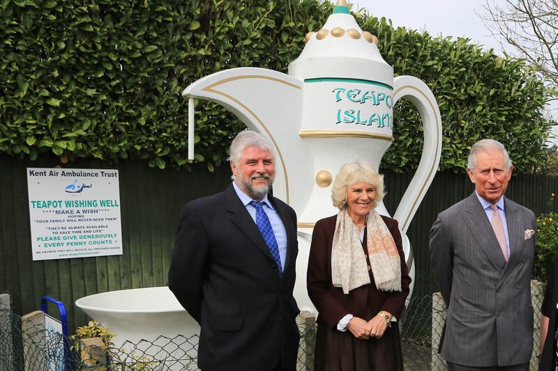 articles/2014/03/27/me-german-a-very-long-time-ago-says-charles/charles-teapot_fk6kcb