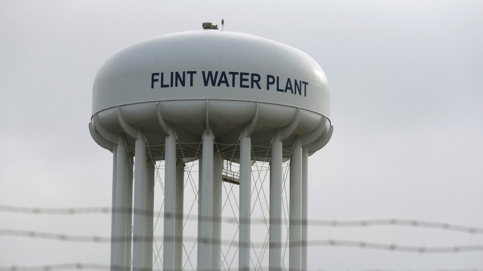 cheats/2016/07/29/6-officials-charged-in-flint-crisis/160729-flint-water-plant-cheat_chkpte