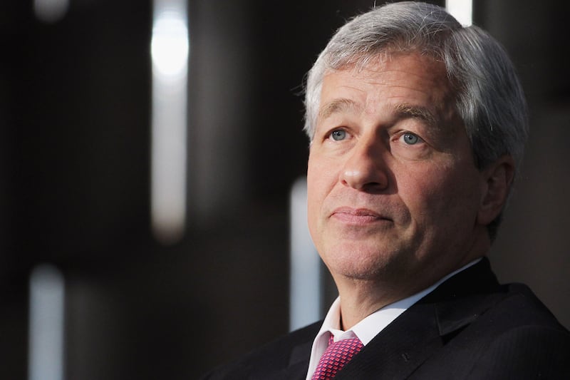 articles/2012/05/11/jpmorgan-chase-lost-2-billion-but-dimon-lost-his-golden-status/dimon-jp-morgan-gasparino_hoenou