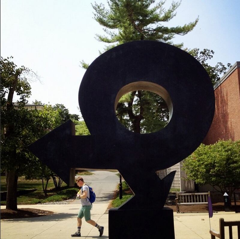 galleries/2014/11/06/25-colleges-with-the-worst-return-on-investment-photos/141127-wheaton_vrnukm