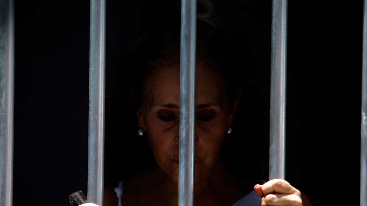 articles/2013/07/19/angela-corey-s-overzealous-prosecution-of-marissa-alexander/130719-woman-jail-box_etz2al