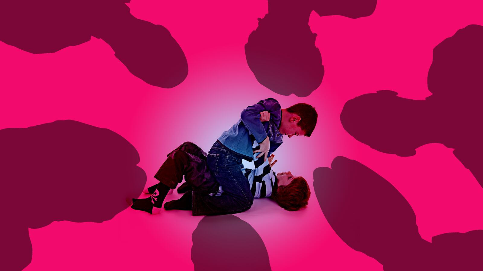 articles/2016/01/13/foster-kids-sad-cockfight-goes-viral/160112-allen-foster-kids-fight-tease_mozdyx