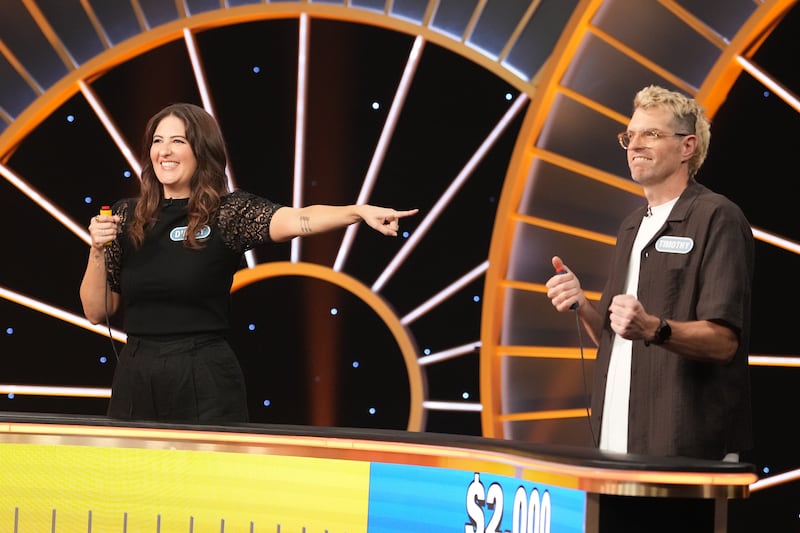 CELEBRITY WHEEL OF FORTUNE - “Max Greenfield, D'Arcy Carden and Timothy Simons” - “Celebrity Wheel of Fortune,” hosted by Ryan Seacrest and Vanna White,