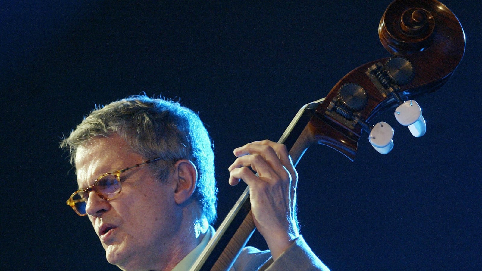 cheats/2014/07/11/jazz-bassist-charlie-haden-dead-at-76/140711-charlie-haden-cheat_pbiiwz