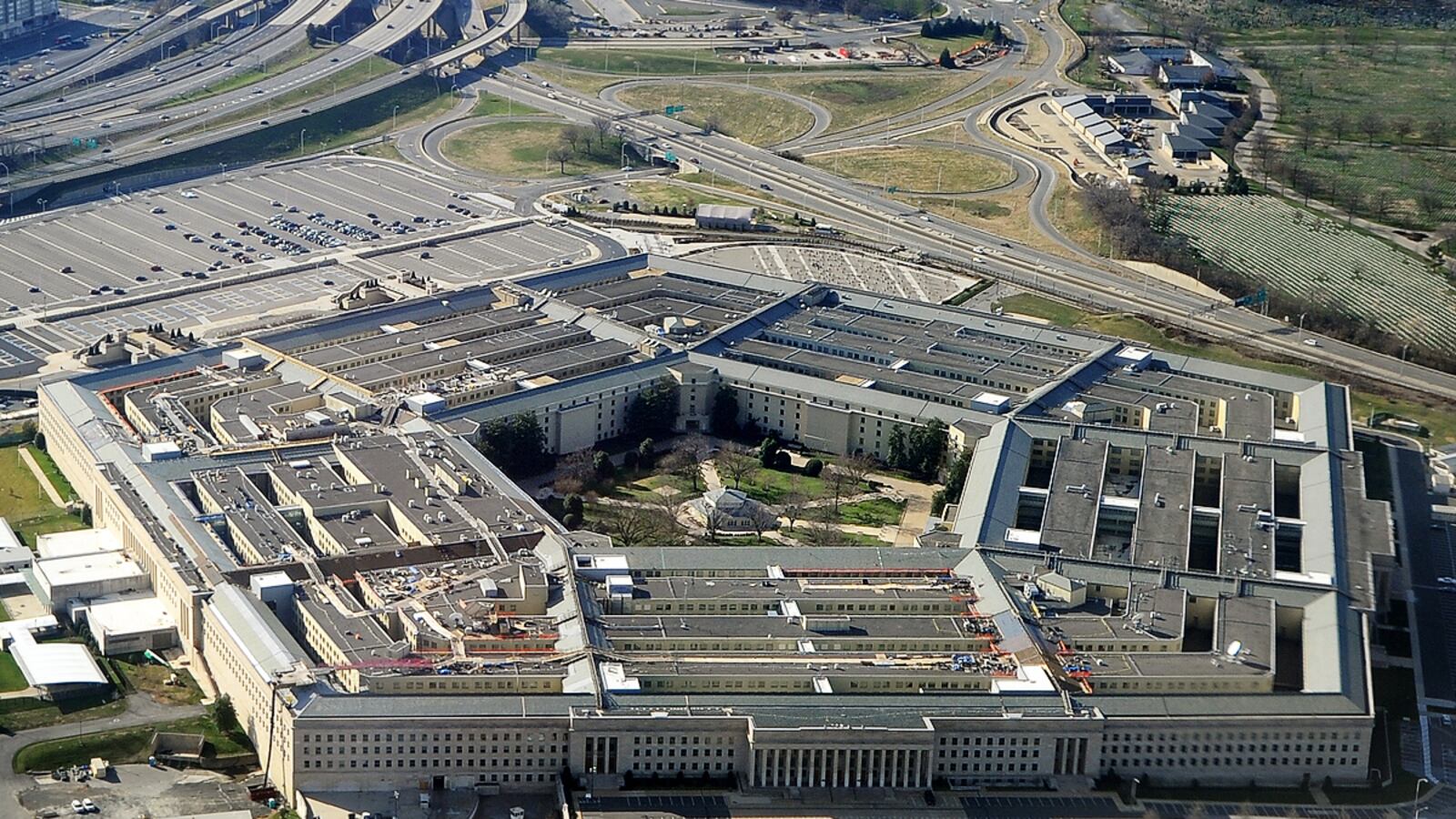 cheats/2012/07/26/pentagon-may-lay-off-thousands/pentagon-aerial-cheat_juchm9