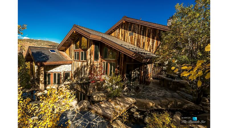 171022-mcnearney-omg-want-this-house-03_dwnsfg