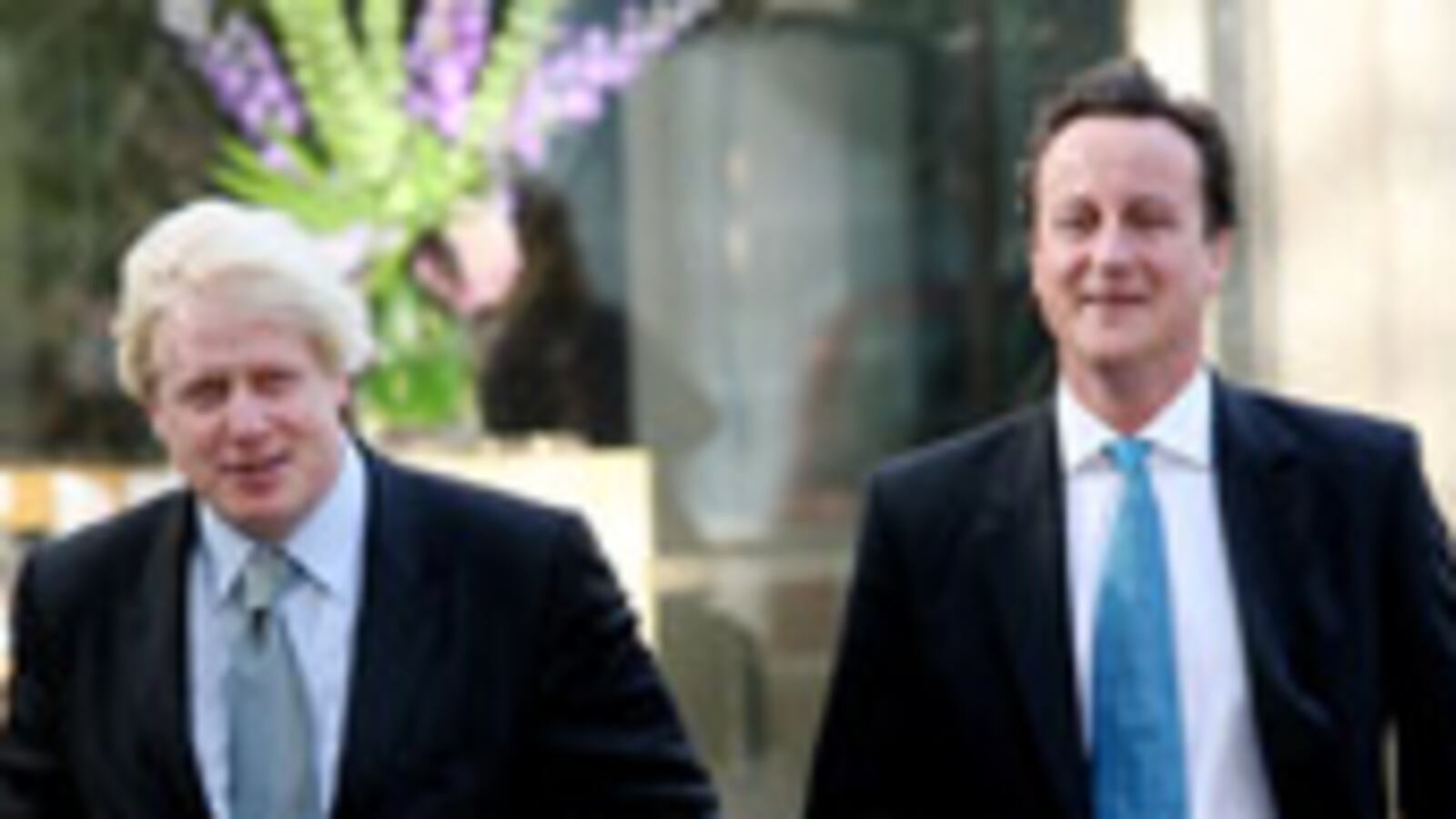 articles/2009/10/05/the-british-conservatives-battle/dancona-brown-cameron_54069_duq0sp
