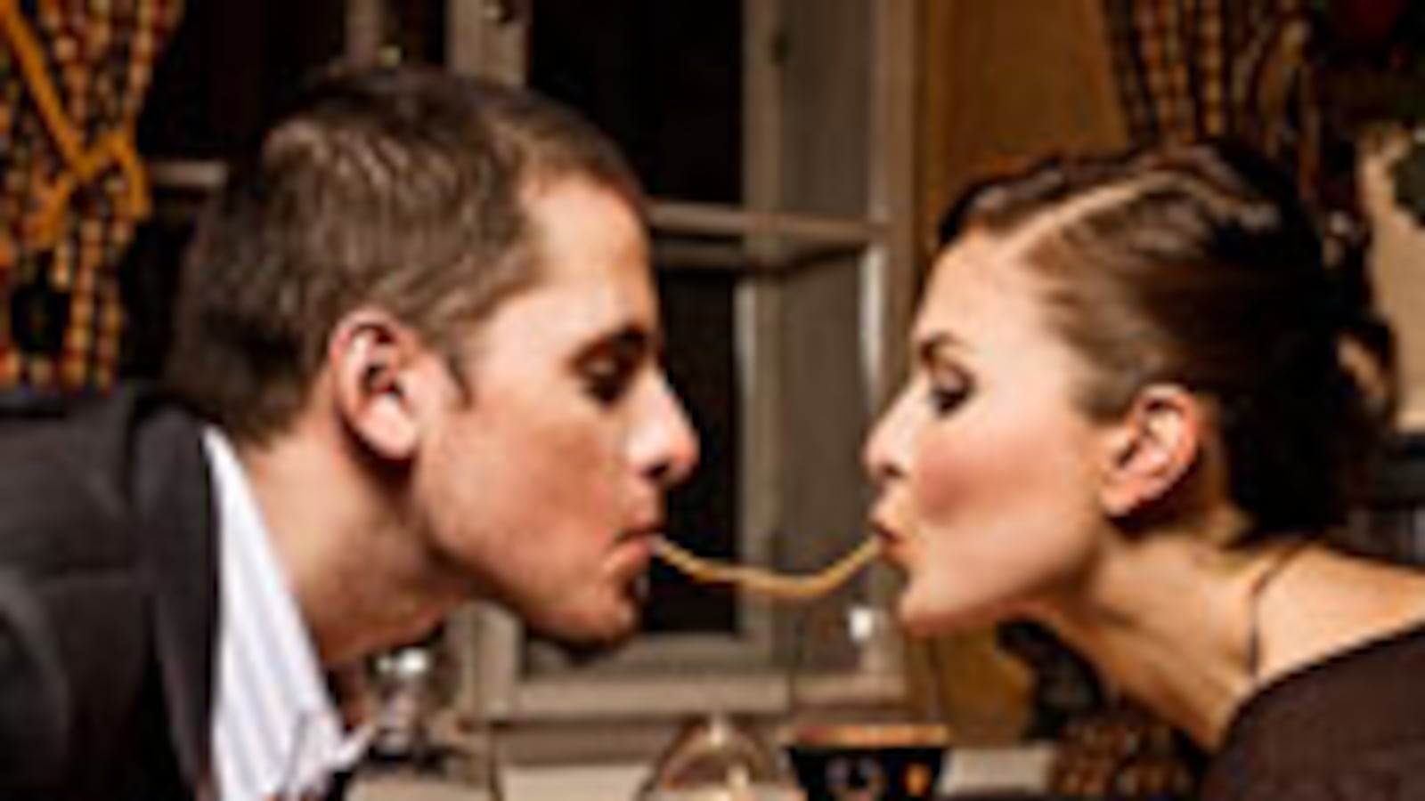 articles/2009/06/02/why-restaurants-make-you-fat/roberts-dining-out-restaurants_29600_hau71b