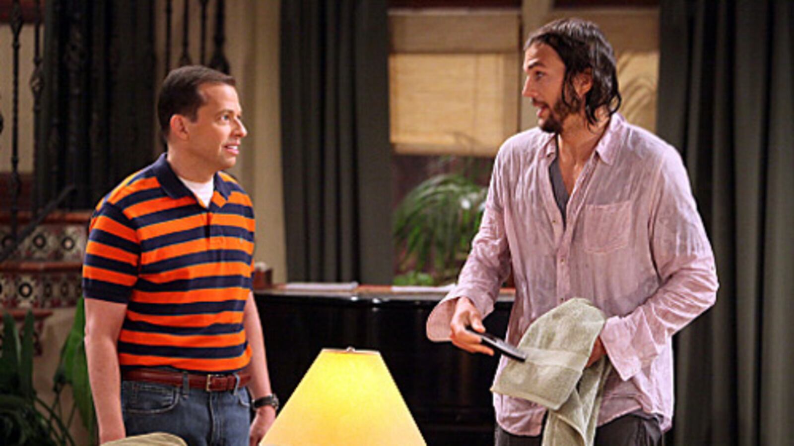 cheats/2011/09/20/kutcher-s-men-debut-sets-record/two-half-men-23-million-viewers-cs_fntwte