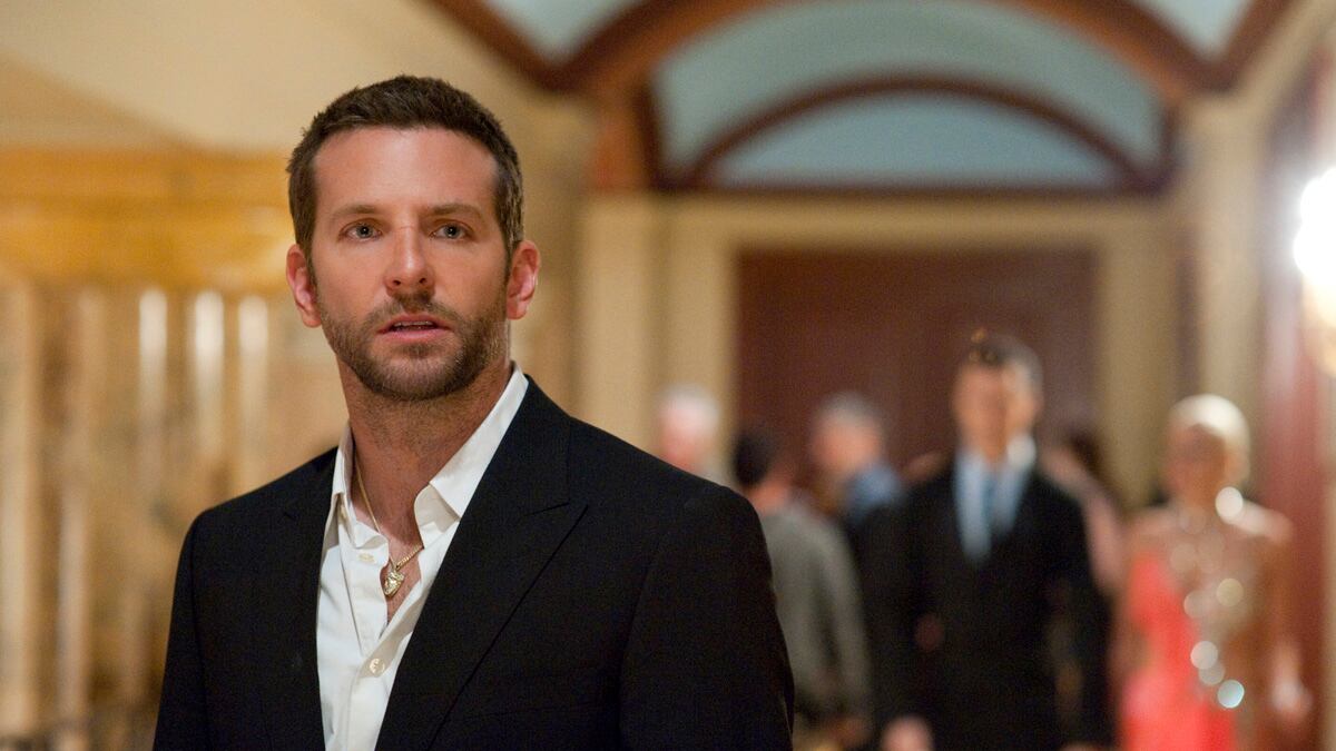 cheats/2012/09/16/playbook-wins-over-toronto-audience/silver-linings-playbook-fall-movie-preview_bxsj7f