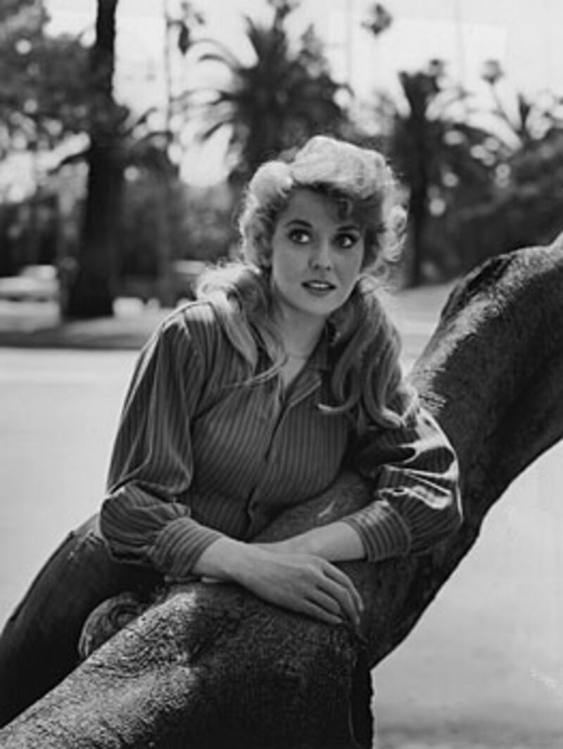 galleries/2009/01/08/miss-golden-globes/globes---donna-douglas_y49z0g