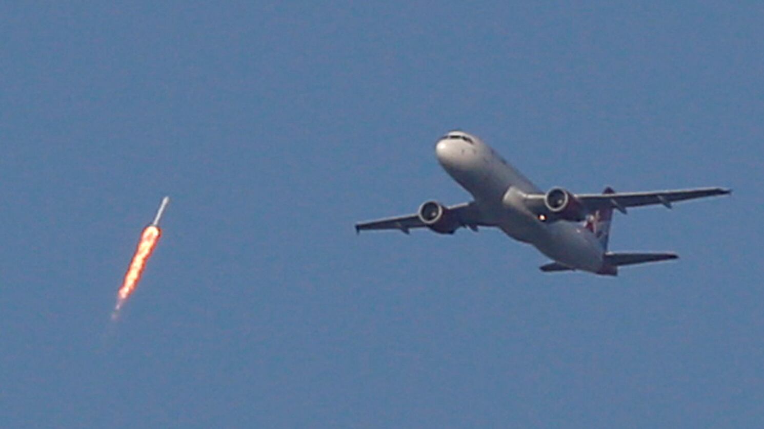 cheats/2017/03/31/spacex-makes-history-with-reused-rocket/170331-spacex_ne0wbr