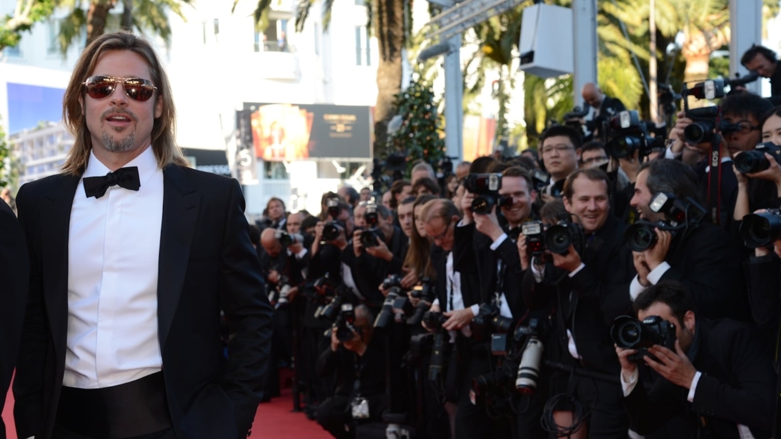 articles/2013/03/15/brad-pitt-reportedly-wears-man-spanx-lena-dunham-doesn-t-want-a-victoria-s-secret-model-body/Brad_Pitt_Fashion_Cheat_Sheet_tjikln