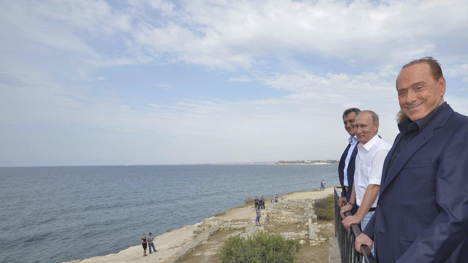 cheats/2015/09/20/putin-berlusconi-in-wine-drinking-tiff/150920-putin-cheat_w0k3v5