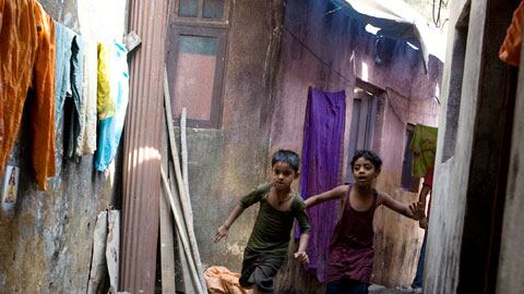 cheats/2009/04/17/slumdog-hush-fund/hrabi-slumdog-1_hqmzh2