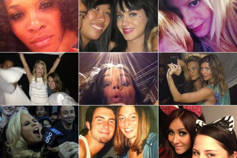 galleries/2012/01/01/best-celebrity-twitter-pictures/best-celebrity-twitter-pictures-120101-tease_w4gssg