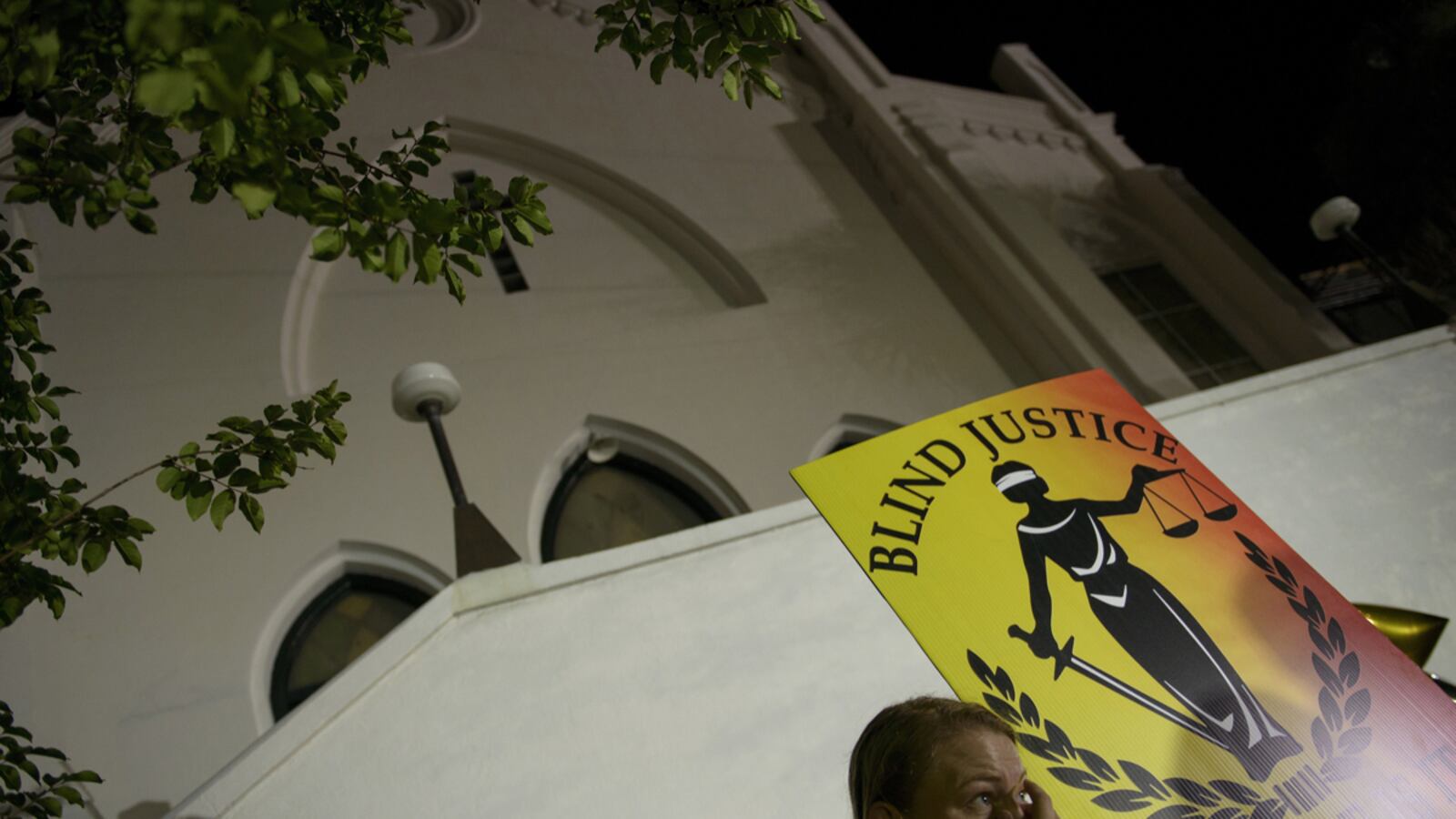 cheats/2015/06/19/charleston-grandma-played-dead-to-save-child/150619-shooting-cheat-grandma_ifek8v