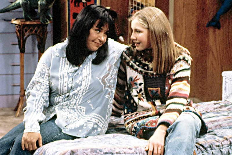 Roseanne Barr and Sarah Chalke on "Roseanne"