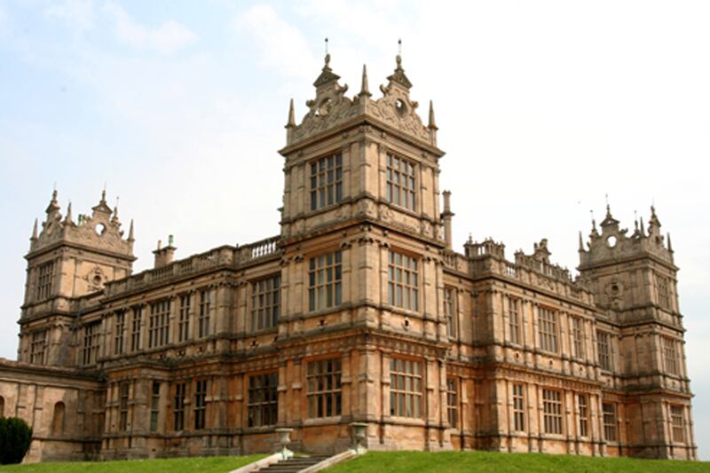 galleries/2012/02/05/famous-castles-and-mansions-in-movies-photos/mentmore-towers_b8gtai