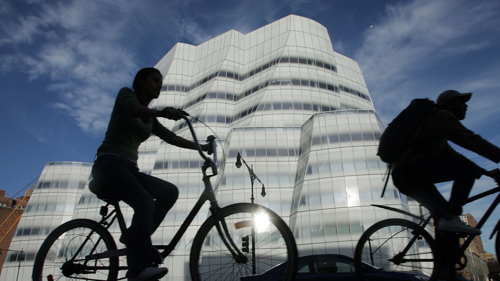 cheats/2012/08/21/iac-offers-to-buy-about-com/iac-building-cheat_sa7bhs