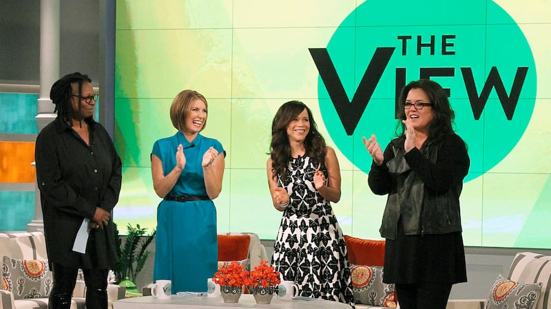 articles/2014/09/15/rosie-returns-to-the-view-a-bold-intelligent-and-sometimes-boring-premiere/140915-fallon-view-premiere-tease-alt_lhwptd