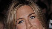 articles/2008/11/21/my-love-affair-with-the-aniston/klein-aniston_5423_gzie69