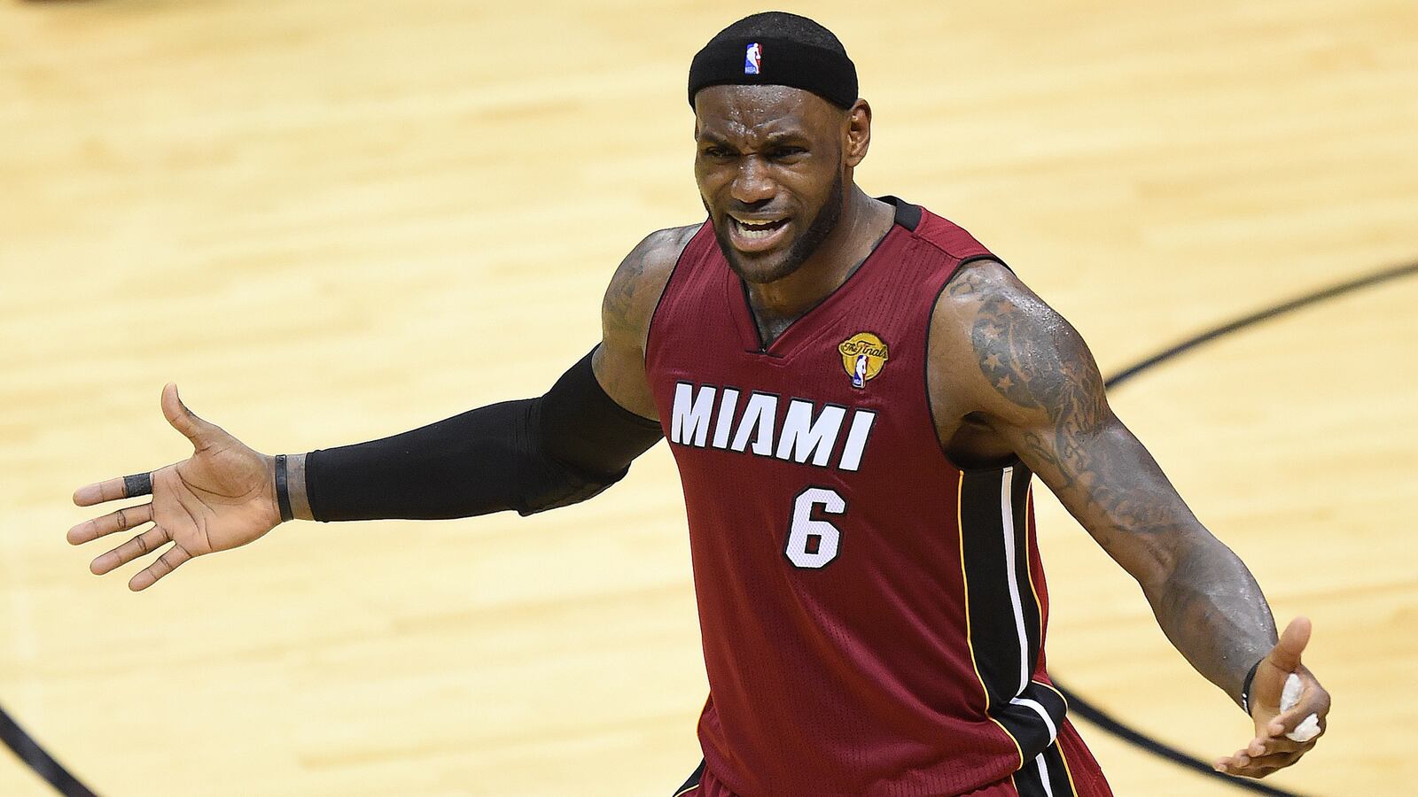 cheats/2014/06/06/lebron-james-can-t-take-the-heat/140506-lebron-cheat_vttlqz