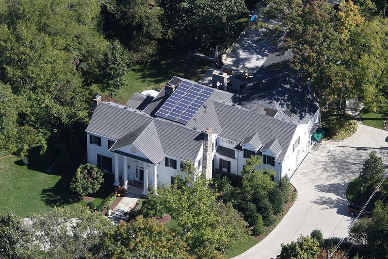 galleries/2011/08/23/politicians-million-dollar-mansions-mitt-romney-michael-bloomberg-al-gore-more-photos/al-gore-mansion_xvuuaw