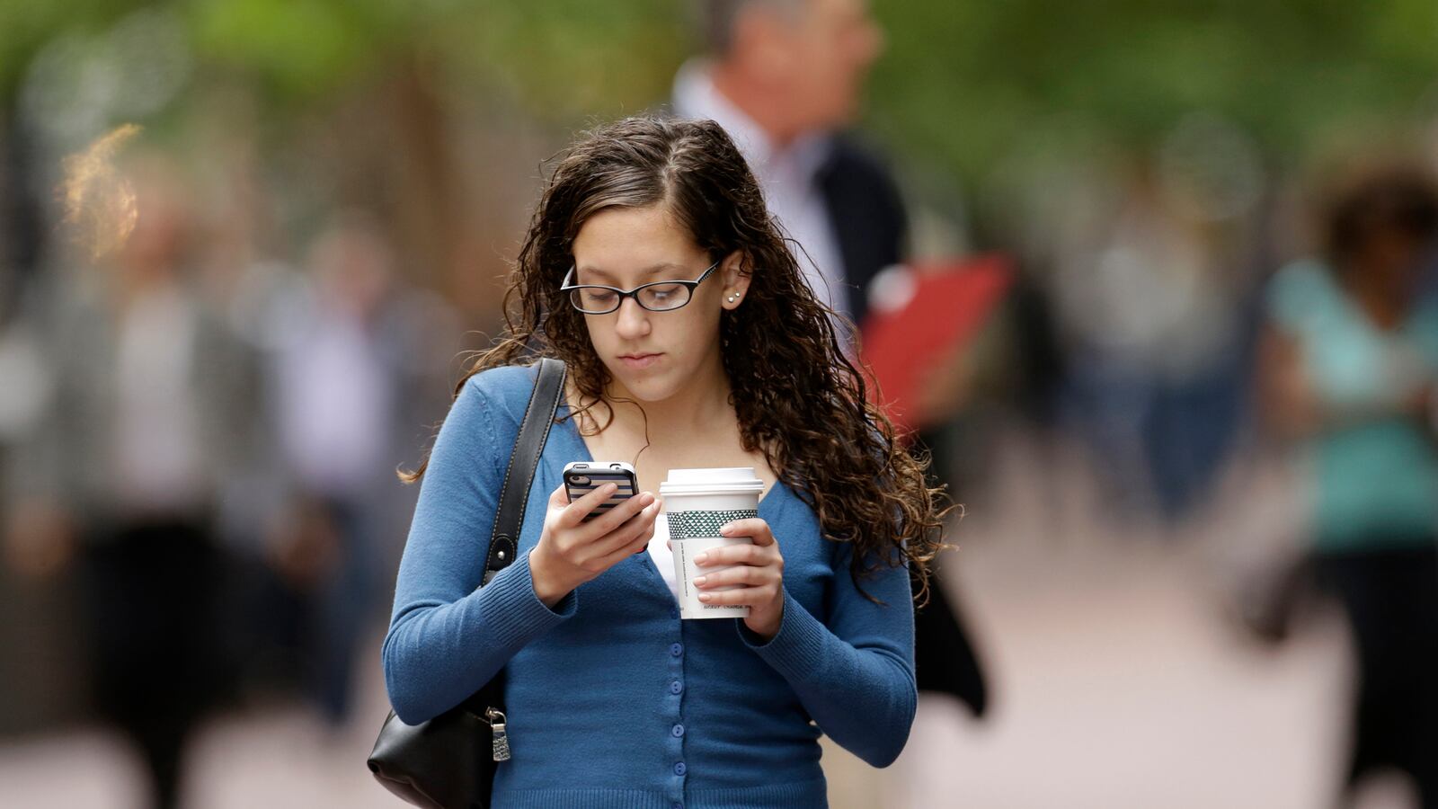 cheats/2014/08/02/unlocking-your-cell-phone-is-legal-again/130616-nsa-cell-cheat_urf8e0