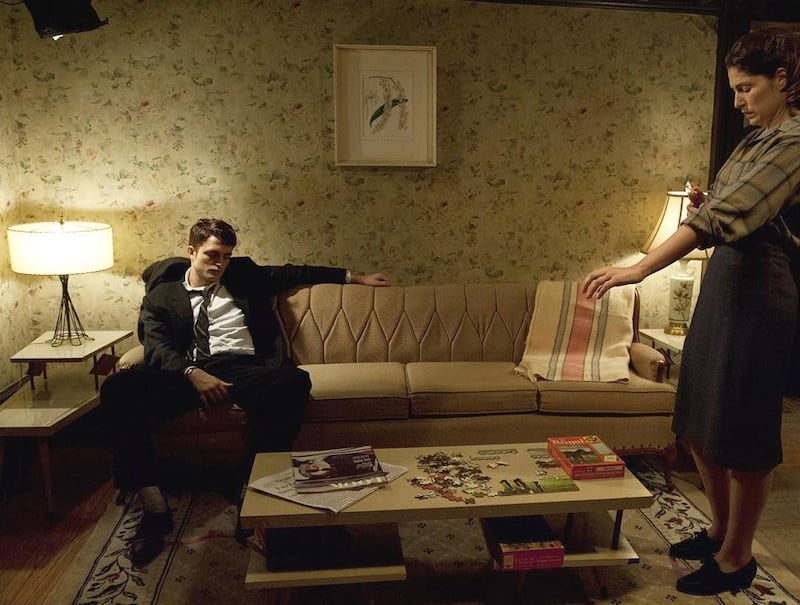 galleries/2015/12/03/holiday-movie-preview-star-wars-the-force-awakens-the-revenant-and-more/151201-holiday-life_pisooy