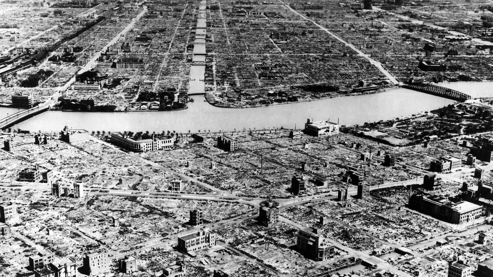 220910-mills-tokyo-fire-bomb-hero_jh4x7j